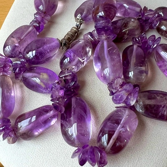 VINTAGE LARGE NATURAL AMETHYST BEADS LONG NECKLACE STATEMENT VERSATILE